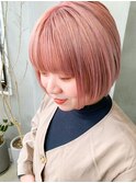 ワイドバング、前下がりボブ、ピンクブエージュ、うすピンク