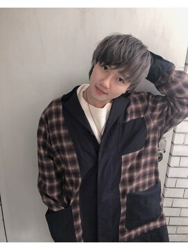 シン(syn) グレー　マッシュ