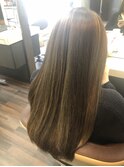 大人可愛いナチュラルロングシンプルストレートイエローアッシュ