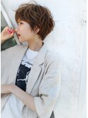ゆるめウェーブ×ベージュカラーのマッシュショート