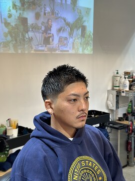 イナセパーラー(INASE PARLOR) スキンフェード×ベリーショート
