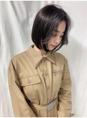水平ボブ×フレーミングカラー