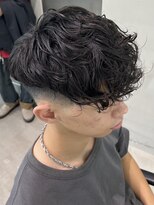 フィフス 天神大名(fifth)&nbsp;スペインカールパーマメンズカットメンズパーマツーブロック眉毛