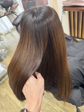 アローズ(arose) 20代30代40代大人かわいいツヤ髪ストレート