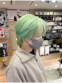 ミントグリーン毛先カラーメンズウルフカット