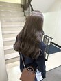 シック(chic.)&nbsp;暗めカラーや、ブリーチなし透明感カラーやも多く担当してます♪