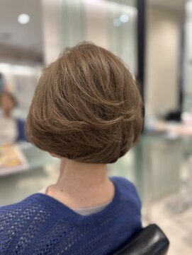 ラシュープリーム(La SUPREME) ふんわり柔らかボブ