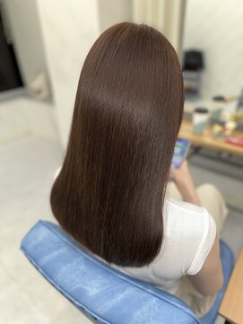 エミン(emyn) 髪が変わる【美髪革命】艶髪/髪質改善/縮毛矯正/代々木