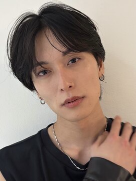 リリット(ReLit) 波巻きツイストスパイラル刈り上げセンターパートフェザーパーマ