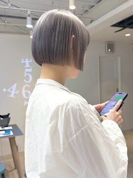 ラック 表参道(LUCK) シルバー/ハイトーンボブ/似合わせカット/ミニボブ