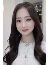 アンド ラ ブランシュ(&.La Blanche) moe .