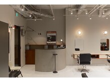 グリップ(GRIP)の雰囲気（レトロ＋現代的でGRIPらしさが詰まった受付）