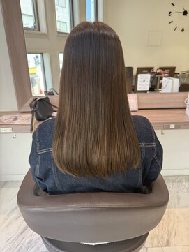 レアリバイケンジ(leali by KENJE) 柔らか透明感ベージュ