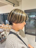 ノイ(noi) #noi_style 刈り上げハンサムショート×アンブレラカラー