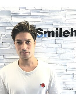 スマイルヘアー さいたま新都心店(Smile hair)の写真/スーツを脱いだら、髪も自由に着替えよう。ONもOFFもキマる、再現性の高いカットが人気の秘訣！