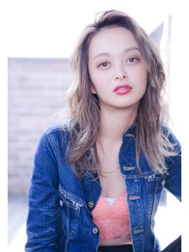 テイラー(Taylor) [Taylor]  アイスベージュx定番パーマロング☆