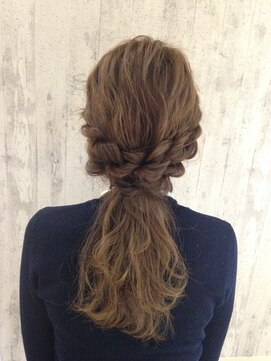 ラウレア(Laule'a) 外人風ベージュカラー