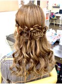 コサージュのようなお花風ヘアセット♪『お花３連ハーフアップ』