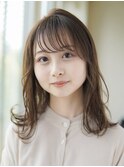 透明感抜群♪外ハネミディ