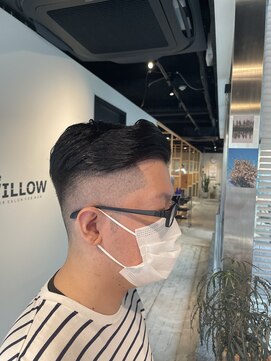 ザウィロー 神保町店(The WILLOW) フェードカット【The WILLOW神保町】