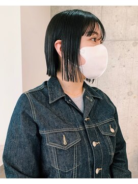 サクラ オモテサンドウ(SAKURA) 前髪黒髪ストレートボブ　切りっぱなし　あごラインボブ