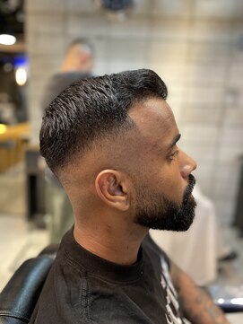 フランクスバーバー アンド ビアークラブ(FRANK'S BARBER and BEER CLUB) フェードカットパートスタイルF