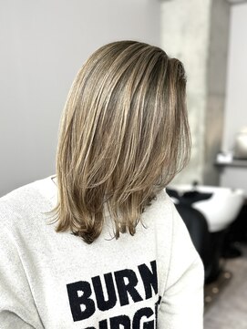 ヴレ(vrai) バレイヤージュ/シャドールーツ/エアータッチ