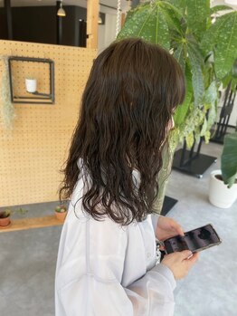 きいろとみどり 黒瀬店の写真/デジタルパーマやスパイラルパーマもお任せ！髪質やなりたいイメージに合わせて薬剤を選定してくれる♪