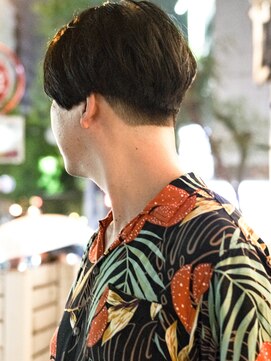 ビュートリアム 福岡(BEAUTRIUM) 左右のバランスを変えたアシンメトリーハンサムショートカット