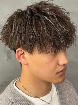 バース バイ ハピネス(BIRTH by happiness) 奈良men'sホワイトメッシュツイストパーマ