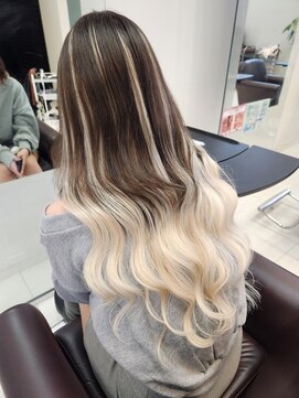 スリーヘアーデザインズ(Three Hair Designs) a