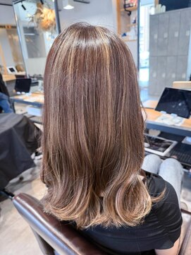 レオン(Re:ON) 白髪ぼかしハイライト