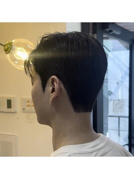 ジーエヌエム ゴニアンドムジン(G.N.M GUNHEE&MUJIN) 本場韓国カット・ダウンパーマ