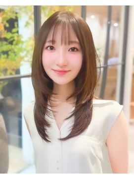 ルエ(rue) グレーベージュストレートレイヤーロング黒髪◎20代30代40代50代