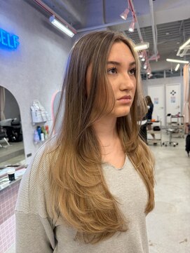 ルピネバイバド(Lupine by bud) 海外レイヤーカット・ハイライトカラー