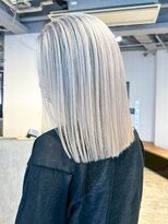 シオン(shion)&nbsp;ミディアムホワイトベージュハイトーンブロンド_ba572992