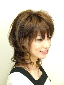 ロッキンヘアー(Rockin' hair) ゆる巻きミディアム