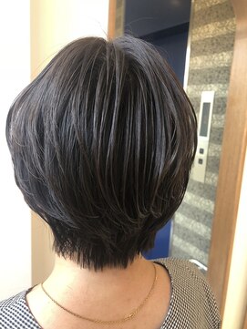 ロンドアベニール 北千住(Lond avenir) 首元もスッキリ見せるショートスタイル 担当 namie