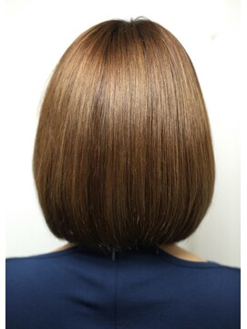 チェルモ(CHELUMO) ショートボブ