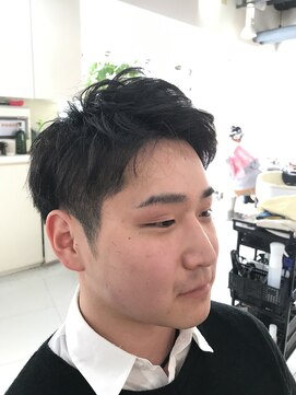 ヘアーズビシュ Hair's BISH 大学生カット