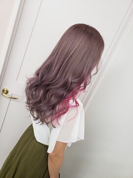 エレラビューティー(ELERA beauty) イヤリングカラーxビビットピンク