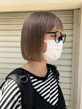 オンヌ(onnu) グレージュ×オン眉×ボブ