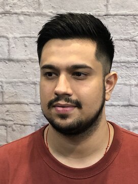 銀座マツナガ 新宿野村ビル店 メリハリの効いたフェードスタイル