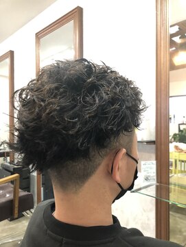 プース ヘアー(Pousse hair) ブロックツイストパーマ