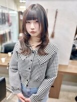 ディア(.eer)&nbsp;春夏ロングウルフヘア×ダークブラウン/南船場/くびれヘア