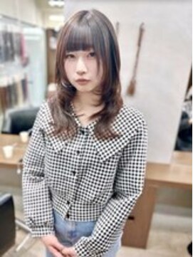 ディア(.eer) 春夏ロングウルフヘア×ダークブラウン/南船場/くびれヘア