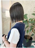 切りっぱなしボブ×オリーブグレージュ