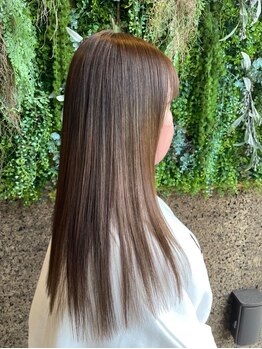 ノーブルヘアー(NOBLE HAIR)の写真/【話題の"酸性ストレート"取扱い】指通り滑らか！デザイン/バランスを考えつつ自然で柔らかい雰囲気に＊