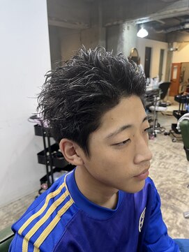 ヘアーラボ ハチ(HAIR LABO HACHI) スパイキーショート