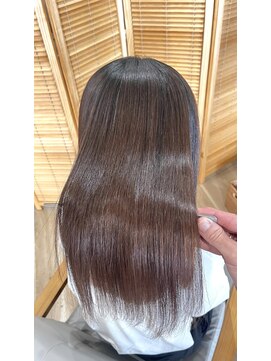 ミニマル(MINIMAL) 極上ツヤ髪ストレート＋カット